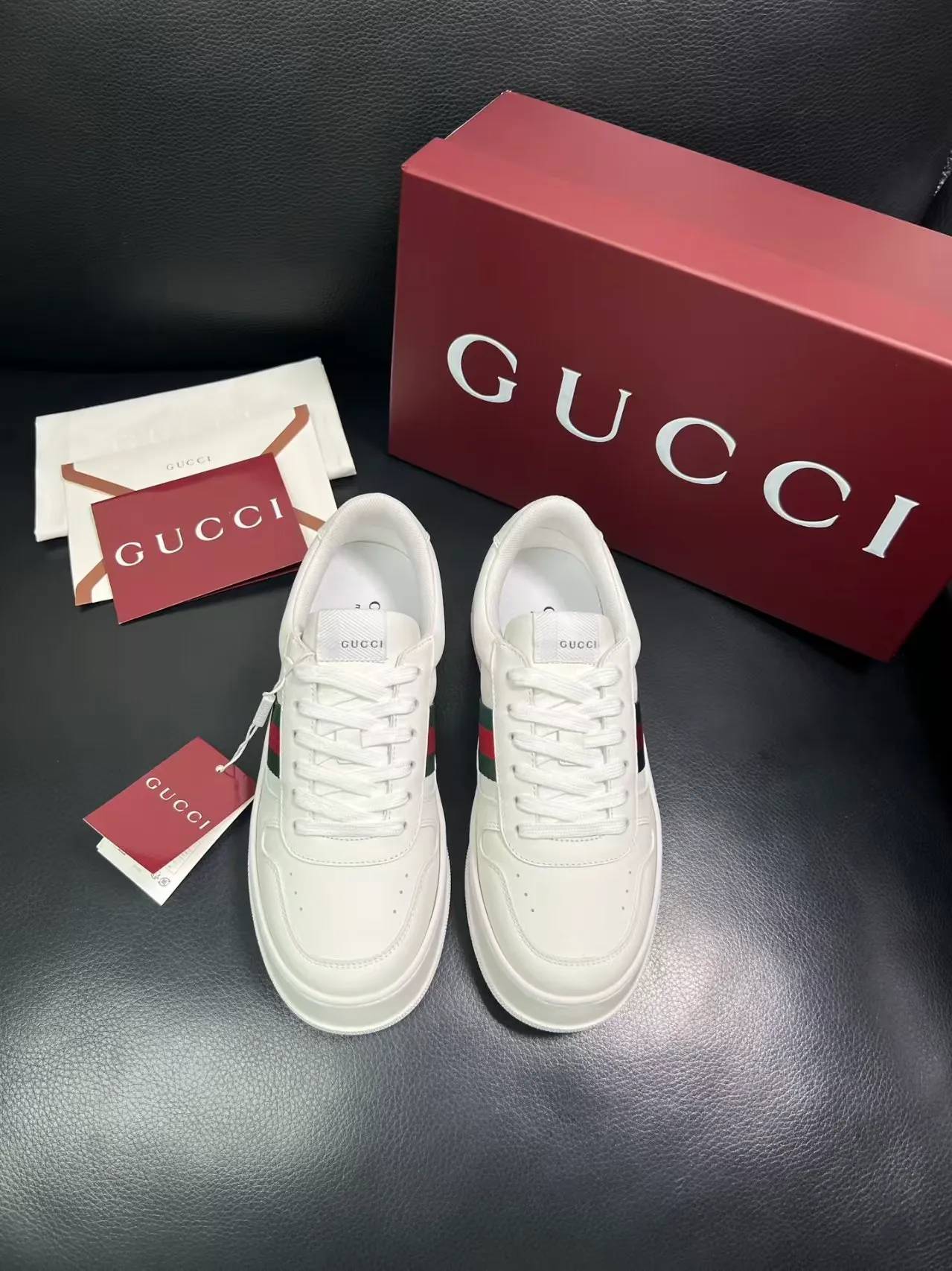 Men's Men's Shoes💰440【New Style】🎍🎍New Gucci Men's Shoes GUCCI [Lightning] The latest shoes are shipped. Original quality, fashionable, special materials, inner mesh, brand new packaging. The foot feels super comfortable and the workmanship is impeccable. Size: 38-45